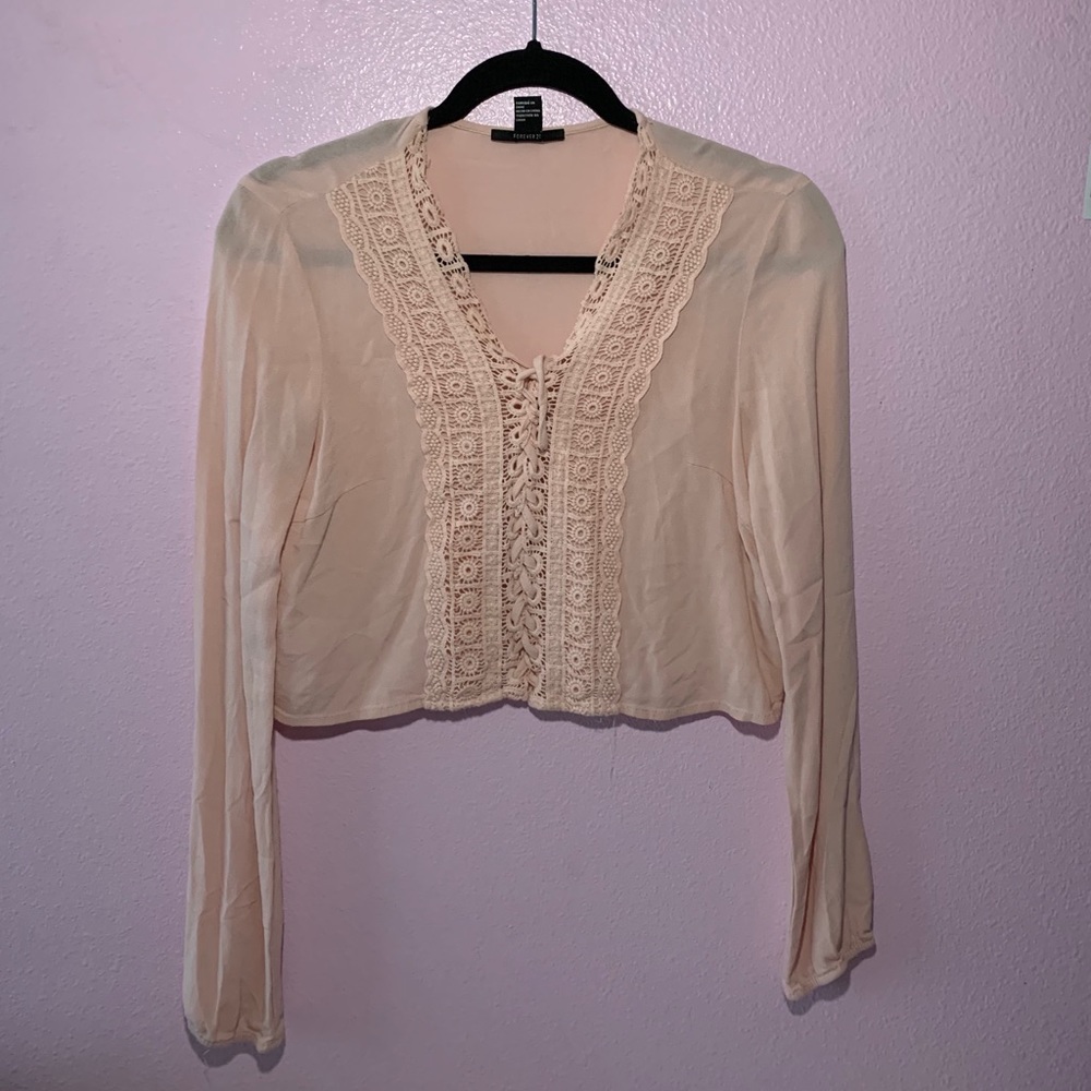 Light Pink Cropped Blouse 
 ⠀⠀⠀⠀⠀⠀⠀⠀⠀⠀⠀⠀